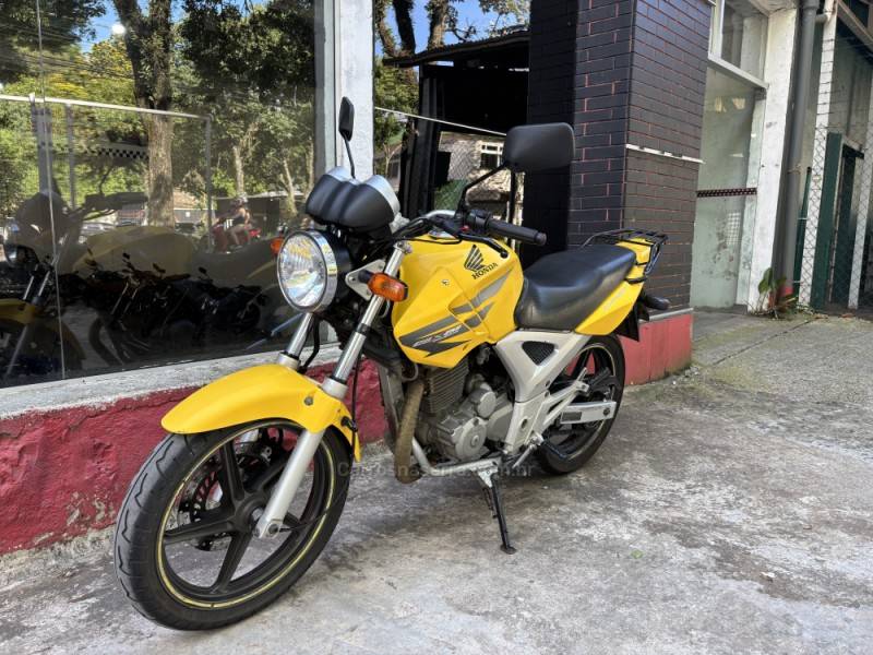 YAMAHA - FAZER - 2006/2006 - Preta - R$ 10.500,00