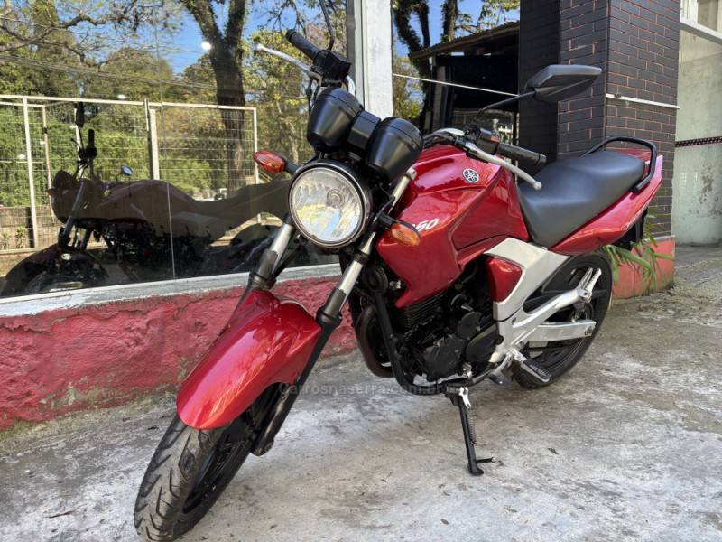 YAMAHA - FAZER - 2007/2008 - Vermelha - R$ 11.300,00