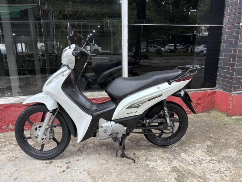 HONDA - BIZ 125 - 2012/2013 - Branca - R$ 12.500,00