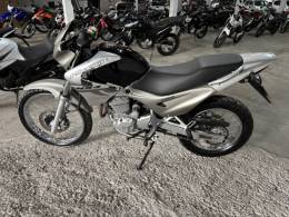 HONDA - NX4 FALCON - 2006/2006 - Prata - R$ 19.000,00