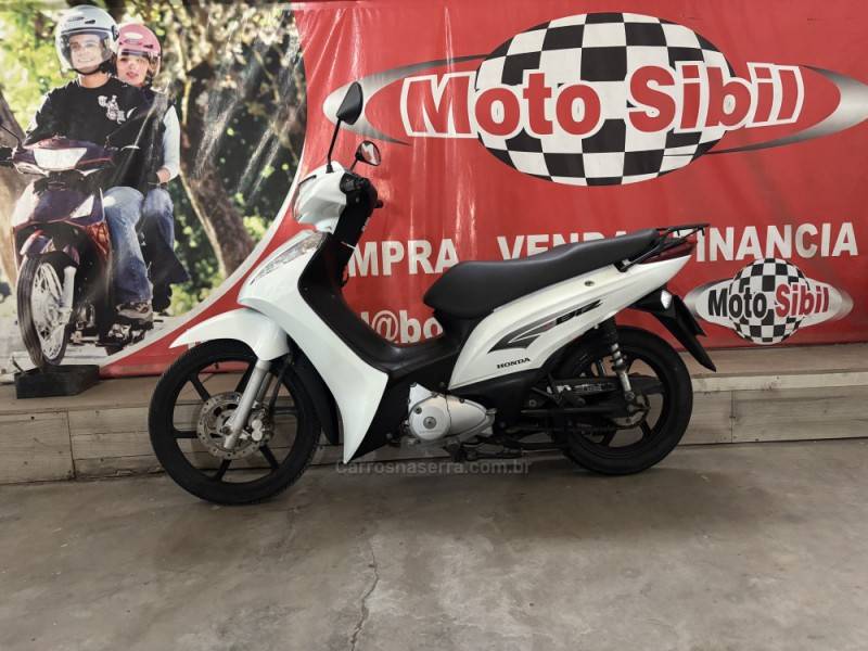 HONDA - BIZ 125 - 2013/2013 - Branca - R$ 12.800,00