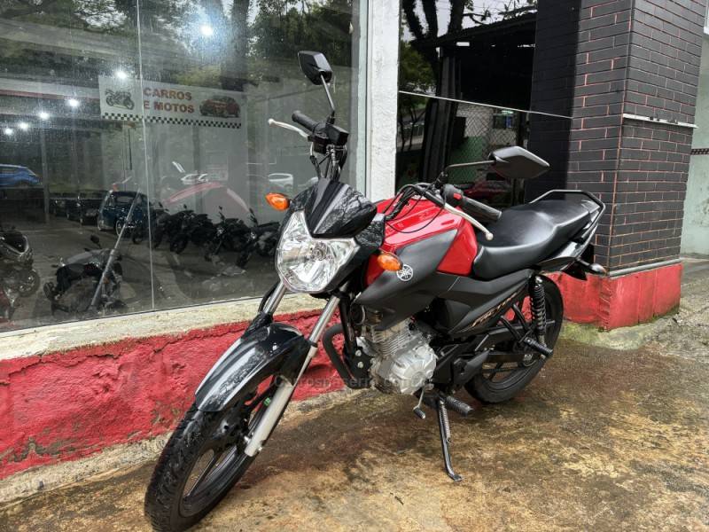 YAMAHA - YBR - 2023/2024 - Vermelha - R$ 15.700,00