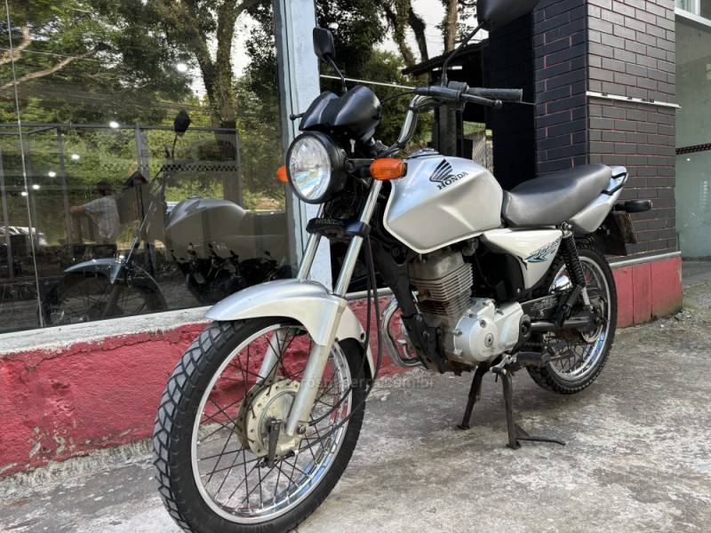 HONDA - CG 150 - 2006/2006 - Prata - R$ 7.800,00