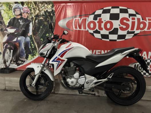 HONDA - CB 300R - 2013/2014 - Branca - R$ 15.500,00