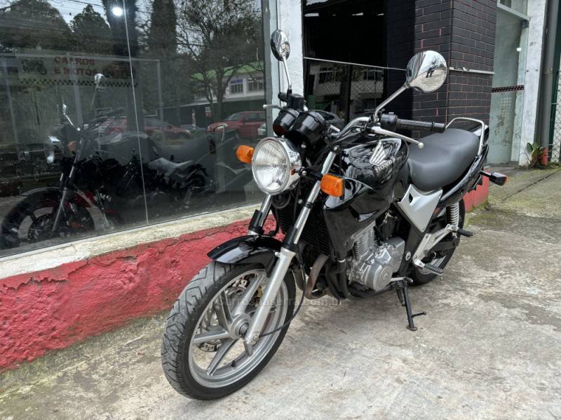 HONDA - CB 500 - 2002/2002 - Preta - R$ 19.000,00