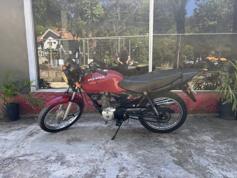 HONDA - CG 125 - 2005/2006 - Vermelha - R$ 7.800,00