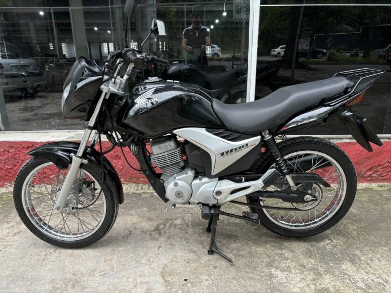 HONDA - CG 150 - 2011/2011 - Preta - R$ 10.800,00