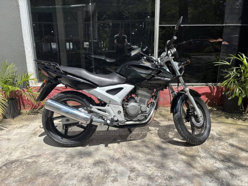 HONDA - CBX 250 TWISTER - 2008/2008 - Preta - R$ 11.500,00