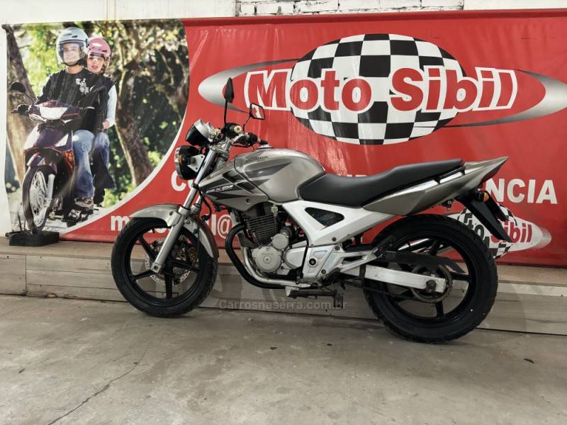 HONDA - CBX 250 TWISTER - 2007/2008 - Cinza - R$ 10.800,00