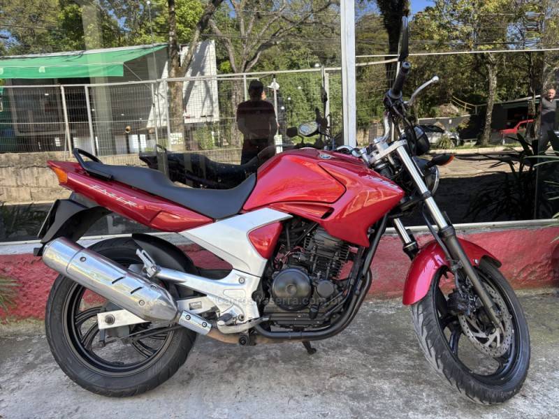 YAMAHA - FAZER - 2007/2008 - Vermelha - R$ 11.300,00